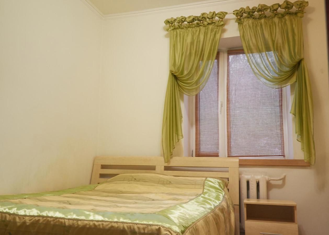 Апартаменты Трьохкімнатна квартира в центрі на 8 спальних місць Ровно-13