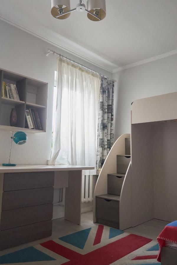 Апартаменты Трьохкімнатна квартира в центрі на 8 спальних місць Ровно-10
